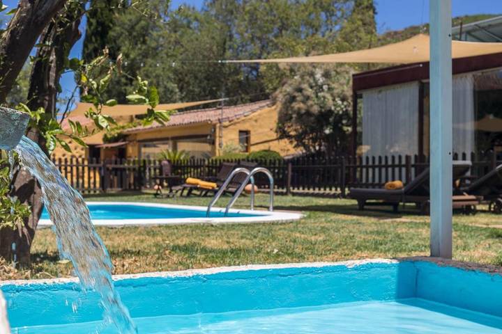 Hotel para 2 personas, con jardín y jacuzzi además de terraza y sauna, Se admiten mascotas en Gran Canaria