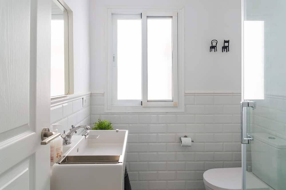 Entire apartment, Newly Renovated Apartment in the center of Estepona! in Estepona Old Town, Estepona