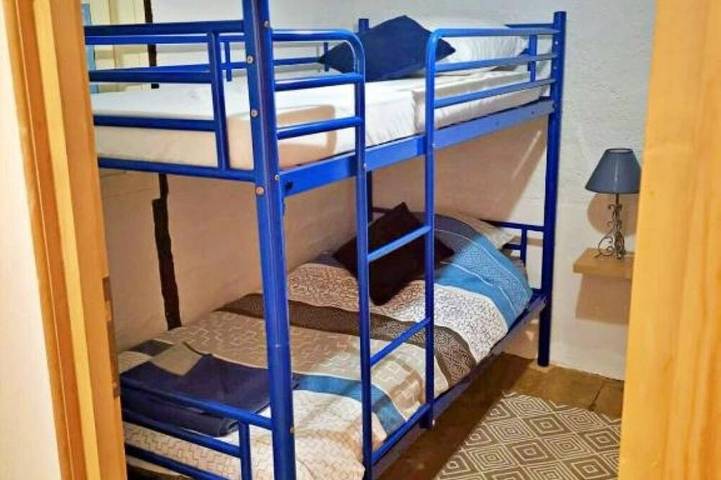 Gîte pour 4 personnes, avec jardin ainsi que terrasse et piscine, animaux acceptés à Exideuil - 4