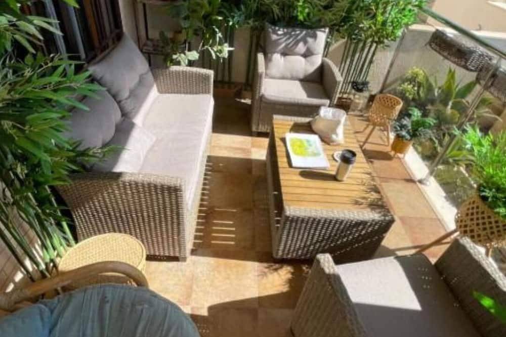 Apartamento entero, 2 bedroom, air conditioned beach apartment  with patio, sea and mountain view in Cartagena, Costa Cálida