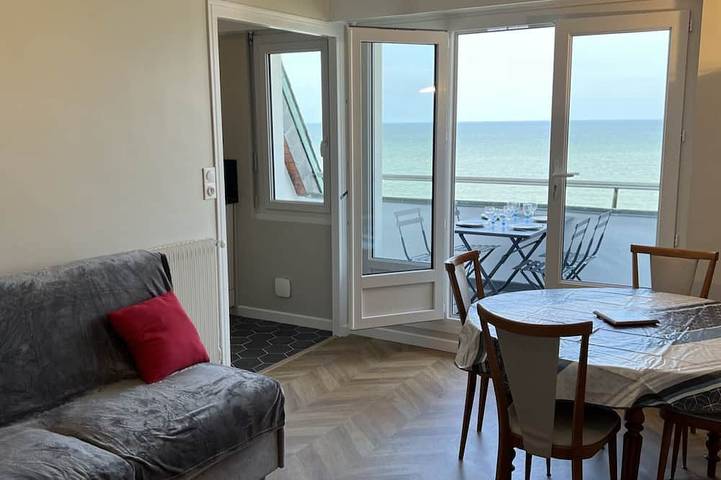 Gîte pour 4 personnes, avec balcon dans Plage du Hôme - 4