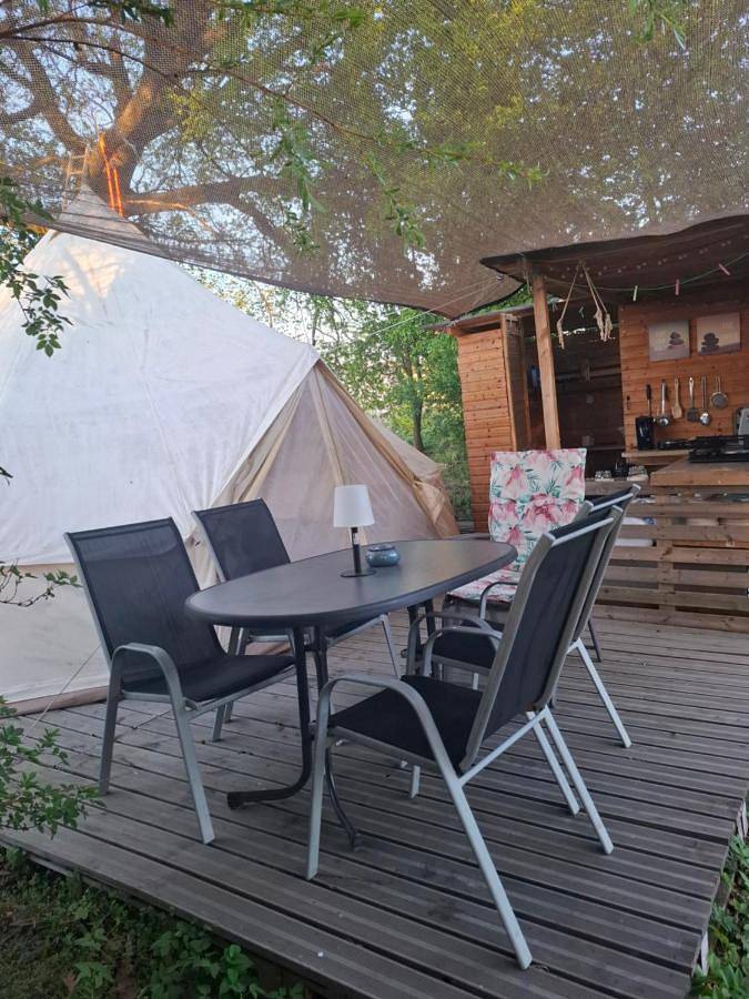 Zelt für 5 Personen, mit Terrasse und Garten sowie Ausblick in Sachsen-Anhalt - 3