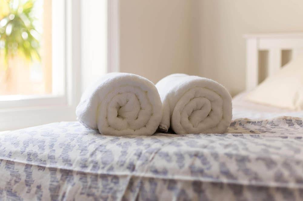 Entire apartment, ❤ Charming Hove Apartment  ☆ With Easy Parking ☆ Relax, Unwind, Enjoy ❤ in Hove, Brighton
