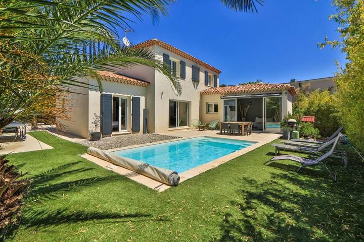 Villa voor 6 personen, with Tuin and Zwembad as well as Uitzicht in La Ciotat