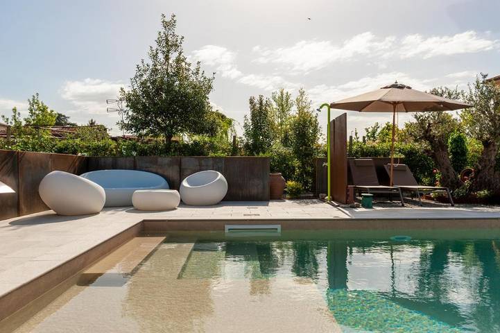 Casa vacanza per 4 persone, con Idromassaggio e Giardino nonché Piscina e Panorama a Cascina