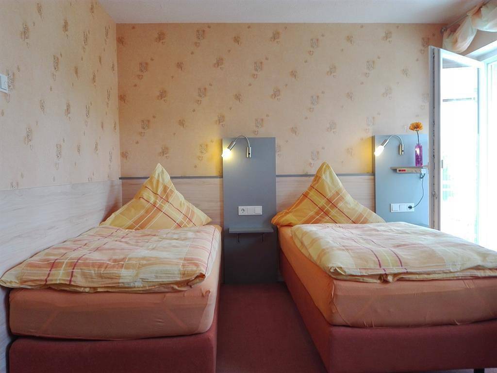 Ganze Ferienwohnung, Studio Apartment in Beckingen, Saar-Nahe-Bergland