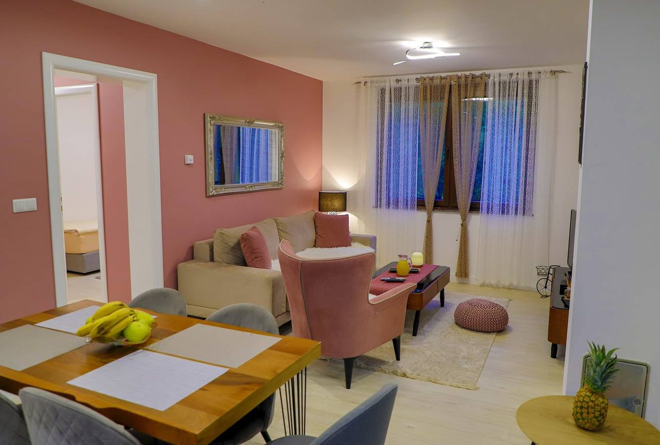 Ganze Wohnung, Ferienwohnung für 4 Personen mit Balkon/Terrasse in Bosnien und Herzegowina