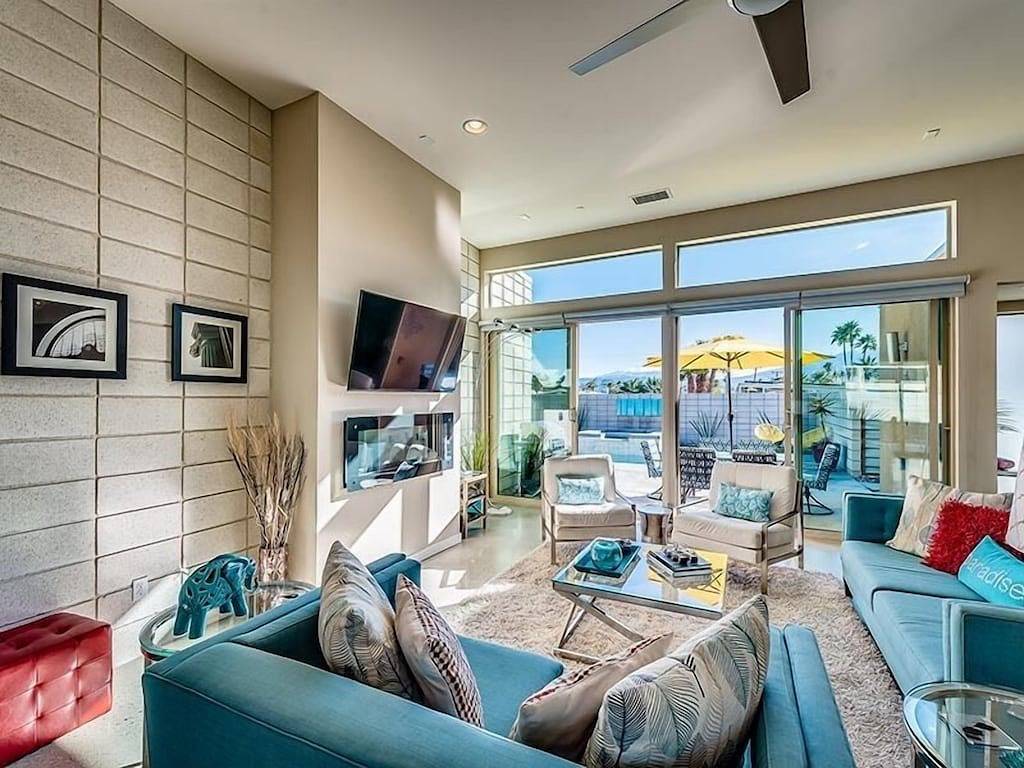 Neu, geräumig und elegant mit modernem Komfort und Blick auf die Berge! in Palm Springs, Coachella Valley