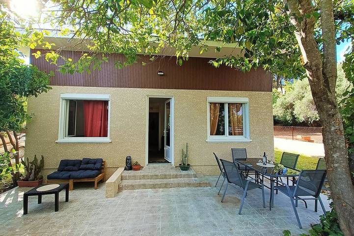 Location de vacances pour 8 personnes à Cazedarnes