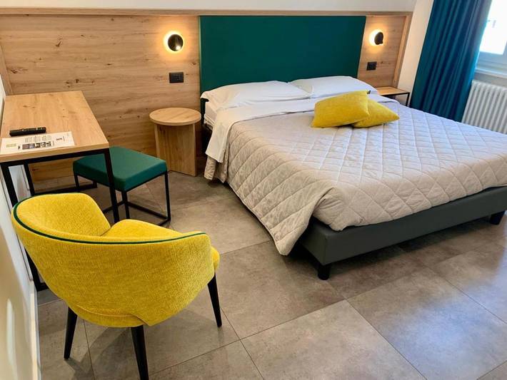 Hotel für 4 Personen, mit Balkon und Terrasse sowie Garten und Ausblick