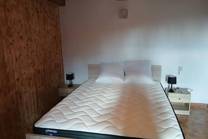 Maison de vacances pour 3 personnes, avec jardin et terrasse dans le Cantal - 2