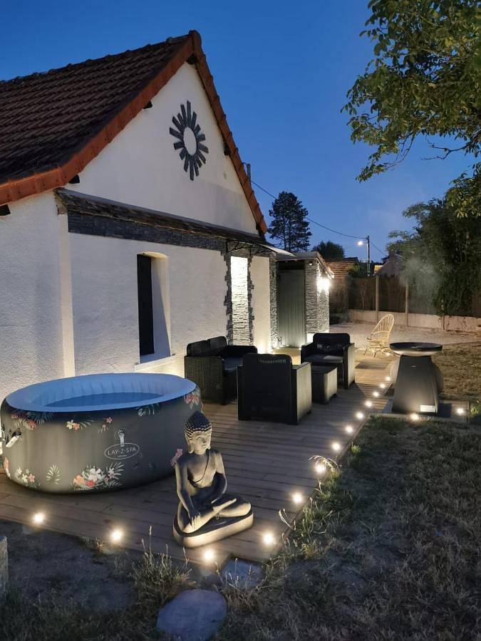 Maison de vacances pour 4 personnes, avec jardin ainsi que jacuzzi et piscine