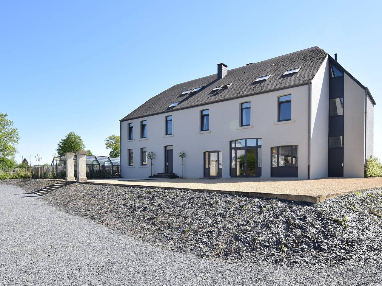 Villa de groupe avec piscine et sauna in Sainte-Cécile (Florenville), Florenville