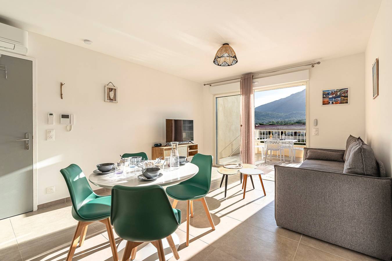 Apartamento entero, Casa Fangu - Balcon avec Vue Port et Montagnes in Sant Ambroggio, Lumio