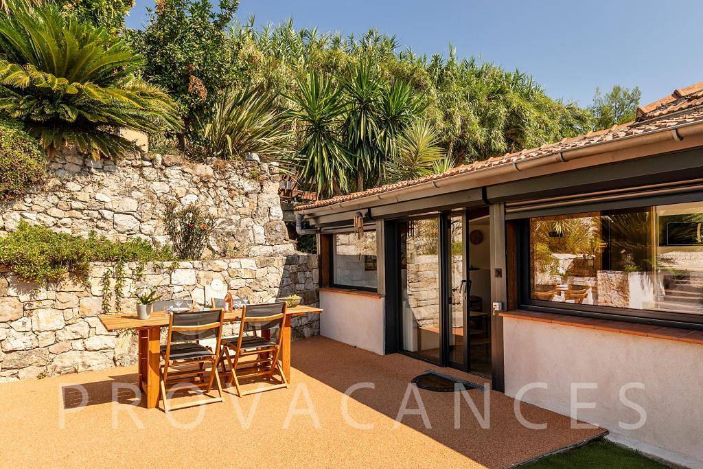 Holiday house with pool close to Saint-Jeannet in Saint-Jeannet, Region de Cannes