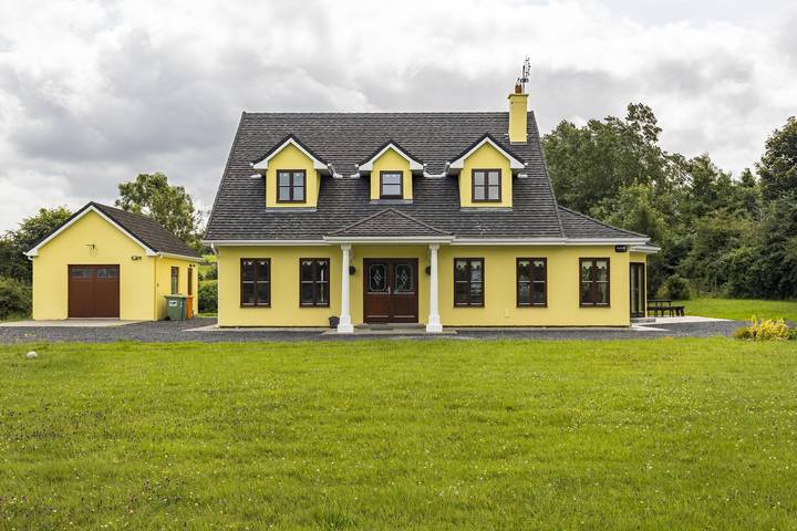 Holiday rental for 11 people, with Terrace and Garden in County Mayo