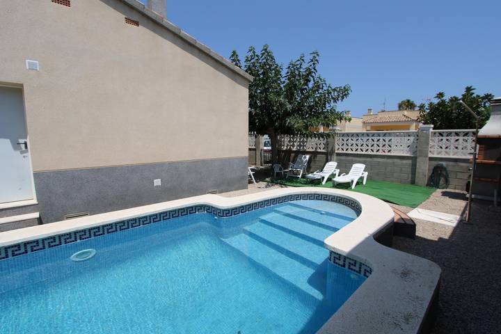 Villa für 6 Personen, mit Terrasse und Ausblick, mit Haustier in Riumar