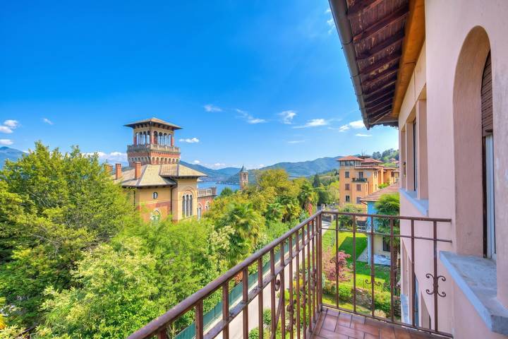 Ferienwohnung für 4 Personen, mit Balkon und Kinderpool sowie Seeblick in Comune di Stresa - 2