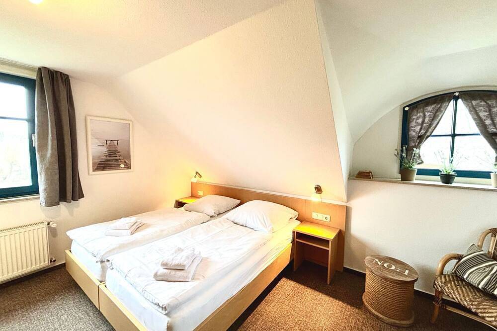 4 Sterne Reetdachhaus Hasel 1 mit Sauna, Kamin, Wlan - Dhh Hasel 1 in Puddemin, Poseritz