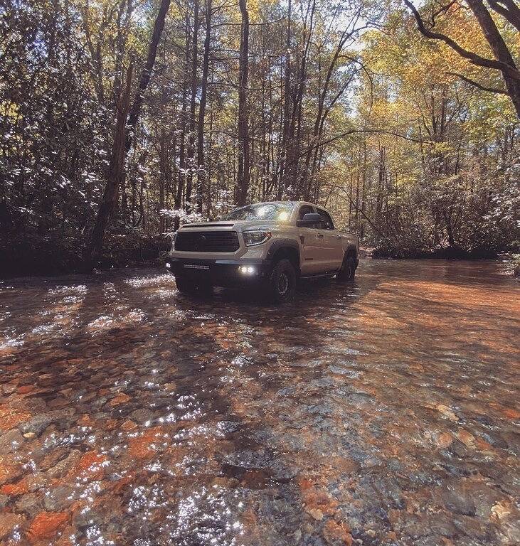 Modern Treetop Cabin on Stocked Trout Stream + Hot Tub + Fire Pit in Chattahoochee National Forest