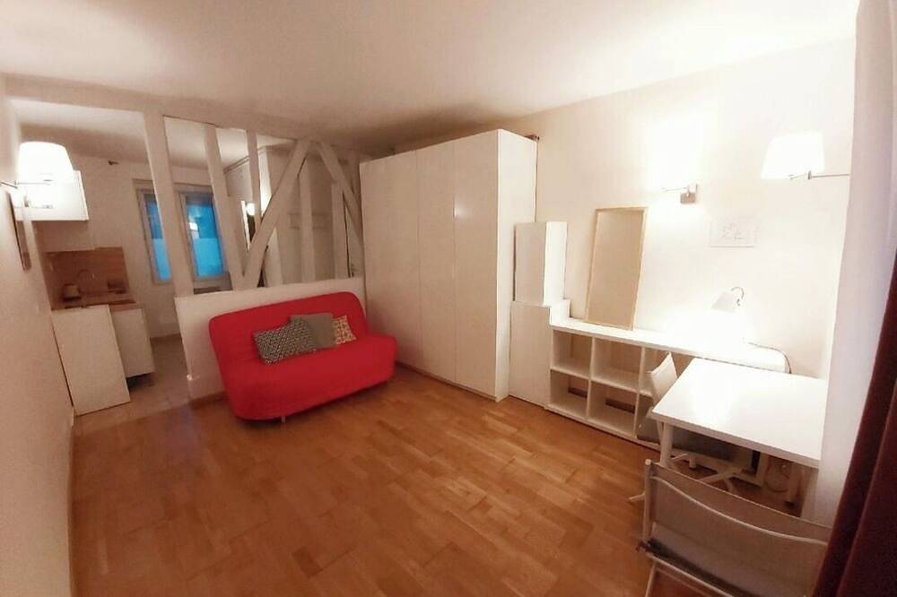 Entire apartment, Pleasant equipped studio 2 steps from the park and metro Saint Mandé🌴 in Vincennes, Val-de-Marne