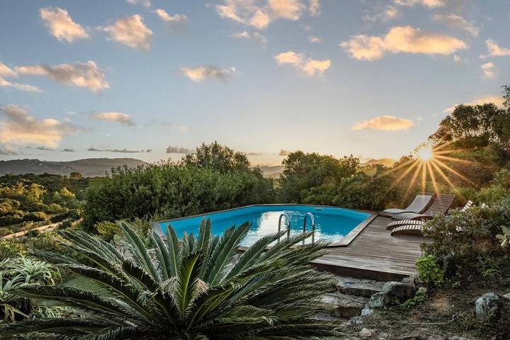 Chambre d’hôte pour 2 personnes, avec jardin ainsi que vue et piscine à Arzachena - 3