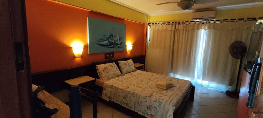 Casas e apartamentos de temporada para 4 pessoas, com vista e balcão em Praia do Forno
