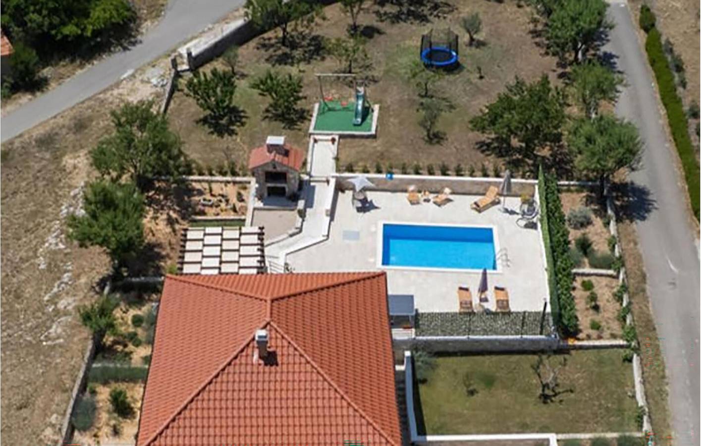 Holiday home for 9 people with terrace in Šibenik-Knin