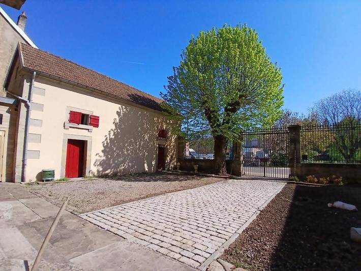 Chambre d’hôte pour 4 personnes, avec vue ainsi que jardin et piscine dans Haute-Saône - 3