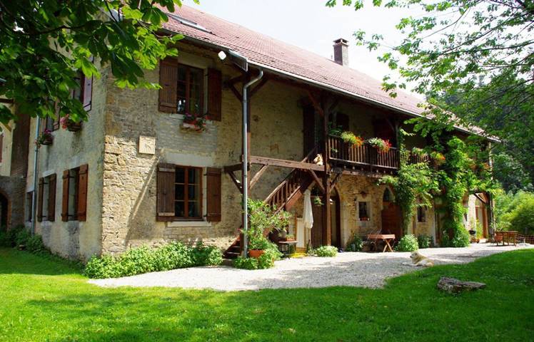 Chambre d’hôte pour 4 personnes, avec jardin à Les Nans