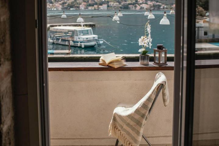 Maison d’hôte pour 2 personnes, avec vue et terrasse, adapté aux familles à Kotor - 2