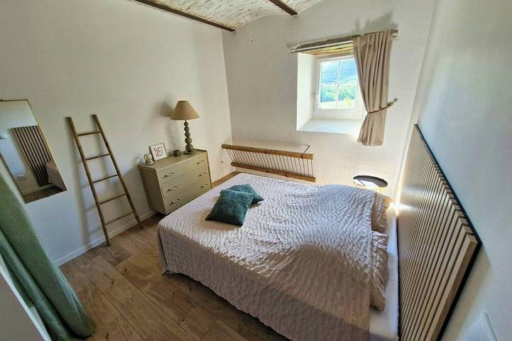 Gîte pour 4 personnes, avec jardin à Roynac - 4