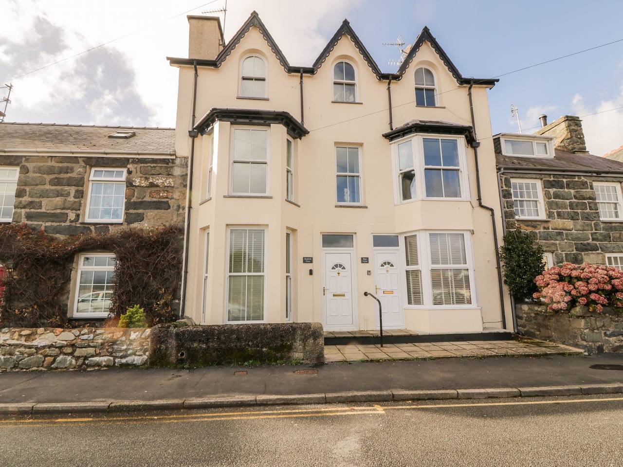 Ganze Wohnung, Ferienwohnung für 4 Personen mit Garten in Criccieth, Gwynedd