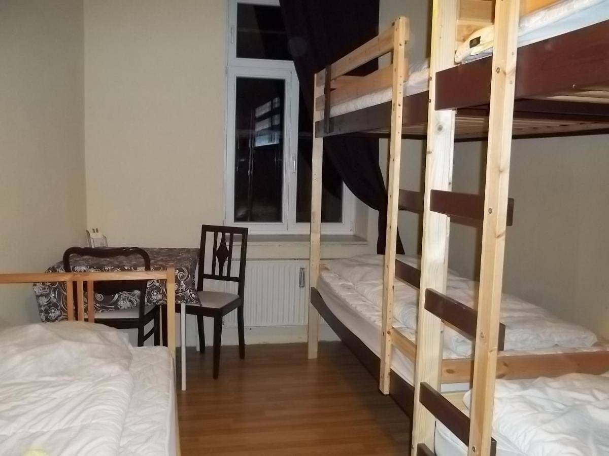 Twin Room with Shared Bathroom in Halle, Saale-Unstrut
