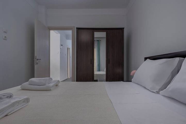 Entire apartment, Located above Aristotelous Sq, near cafes, sights & tasty local bites in Thessaloniki region