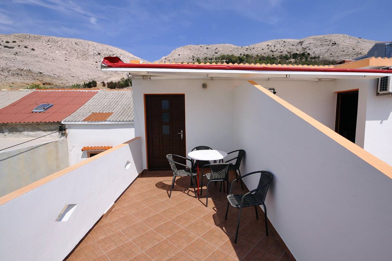 Ganze Wohnung, 1-Zimmer-Ferienwohnung mit Terrasse und Meerblick Metajna, Pag A-6421-d in Metajna, Pag