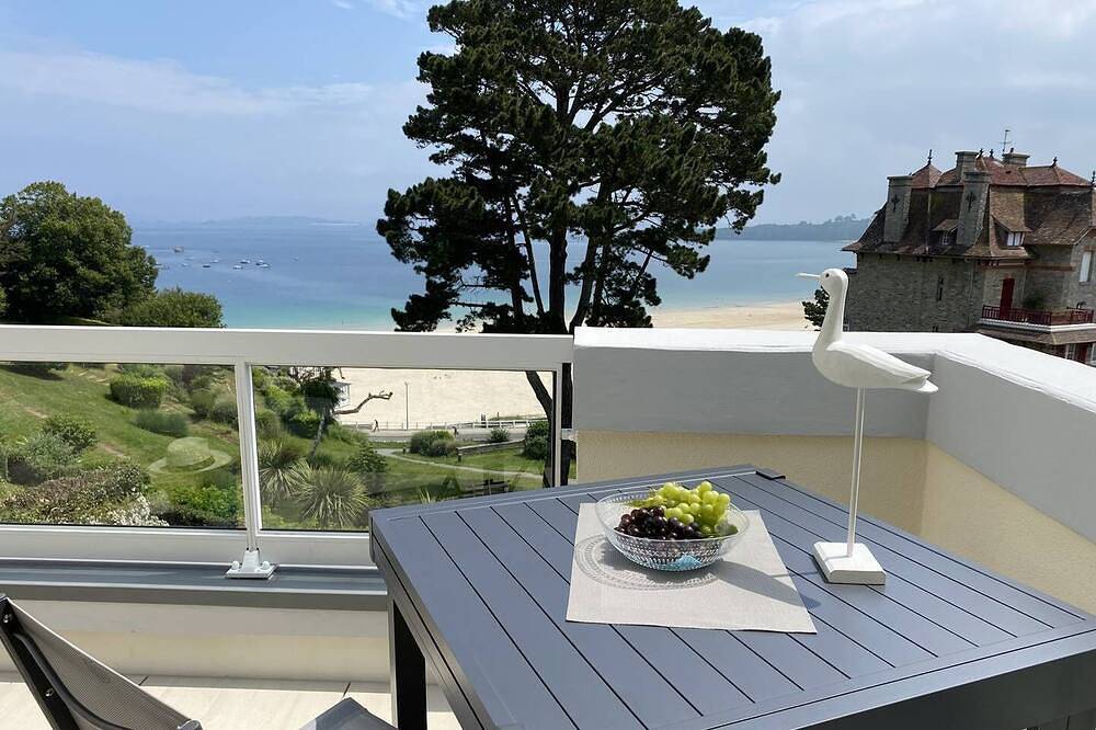 Appartement entier, Dans une résidence au calme, appartement décoré avec goût avec vue mer in Saint-Cast-le-Guildo, Région de Dinan