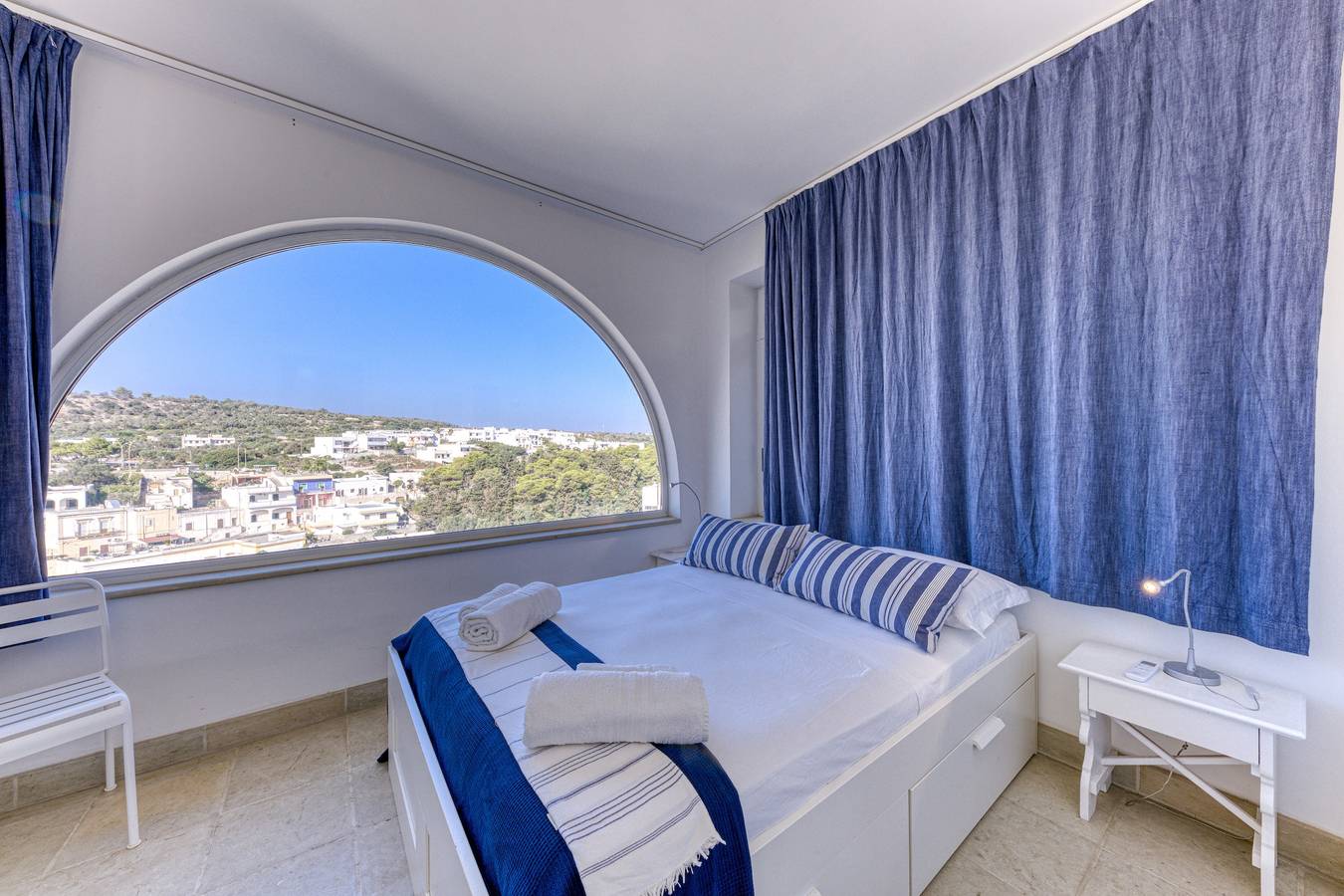 Entire apartment, Villa 'Blu La Panoramica' with Private Pool, Wi-Fi and Air Conditioning in Castro (Lecce), Lecce Province