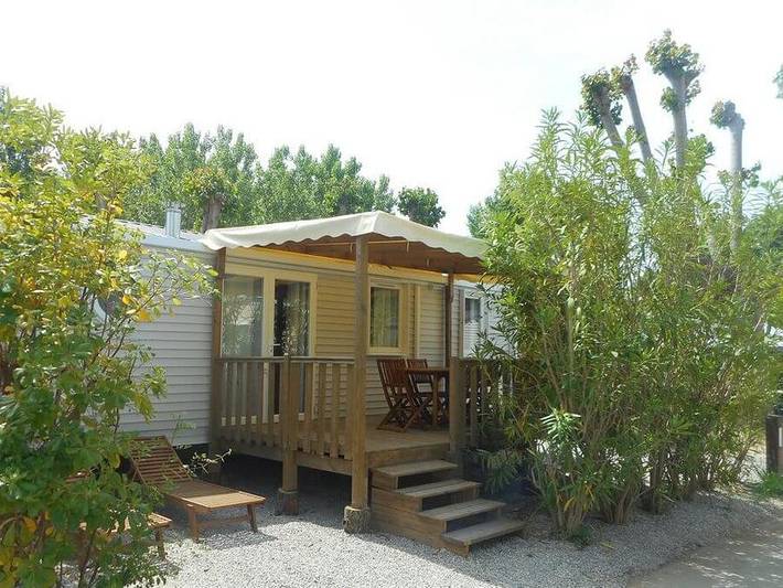 Camping pour 4 personnes, avec bassin pour enfant ainsi que jacuzzi et sauna, animaux acceptés à Grimaud - 2