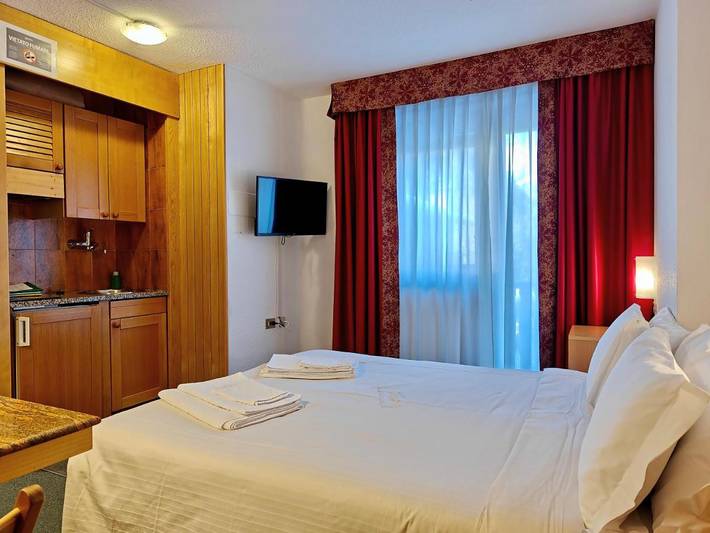 Location de vacances pour 2 personnes, avec piscine et jacuzzi ainsi que jardin et sauna à Ayas - 2