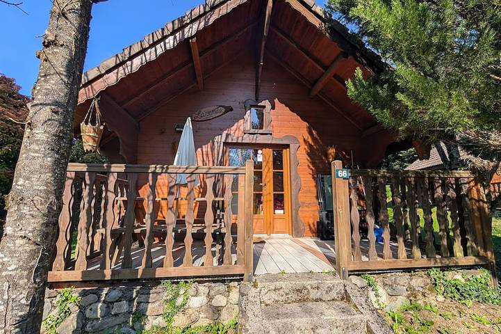 Gîte pour 4 personnes, avec sauna et piscine à Vaulnaveys-le-Bas