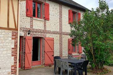 Gîte pour 8 personnes, avec jardin à Quevillon