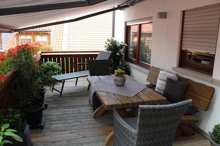 Ferienwohnung für 4 Personen, mit Balkon und Terrasse sowie Ausblick