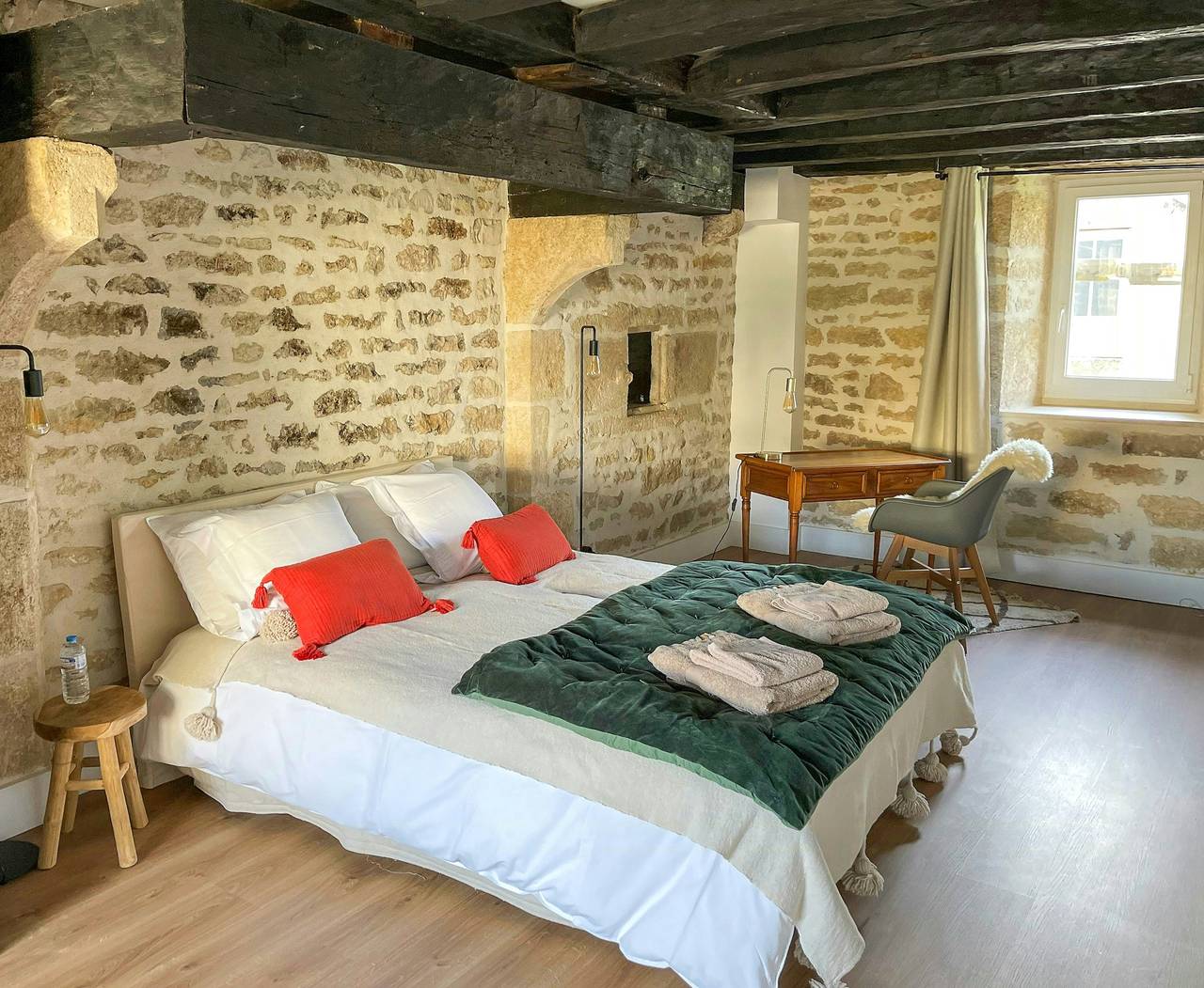 Maison templière avec piscine près de Chablis in Gigny, Arrondissement d'Avallon