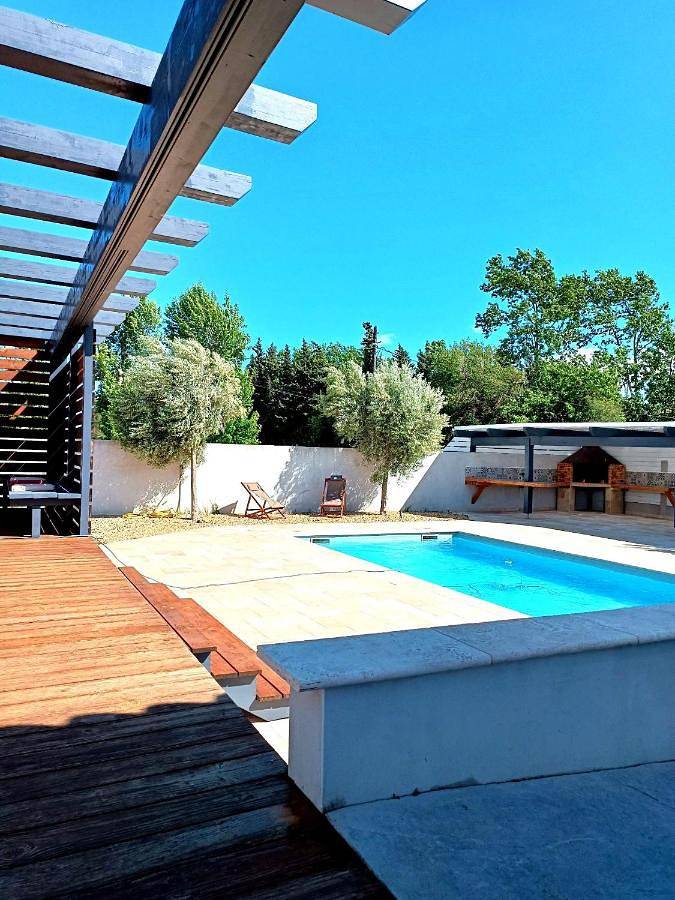 Villa pour 8 personnes, avec jardin et piscine