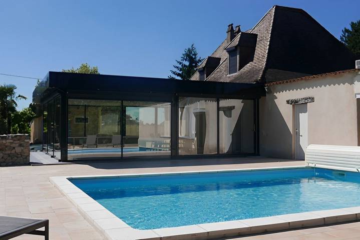 Villa pour 6 personnes, avec terrasse ainsi que piscine et jardin