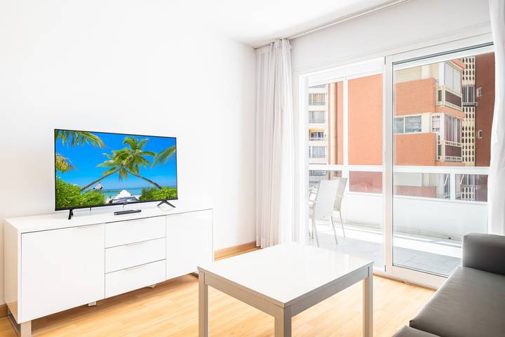 Apartahotel para 5 personas, con terraza en Benidorm
