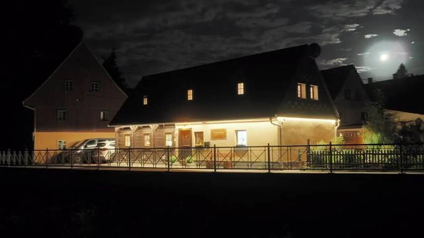 Ferienhaus für 5 Personen, mit Sauna und Whirlpool sowie Terrasse, mit Haustier in Großschönau - 3
