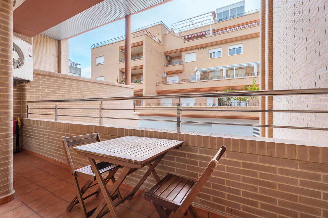 Ganze Wohnung, Apartment 'Encantador En La Playa' mit Balkon, Wlan und Klimaanlage in Port de Sagunt, Sagunto
