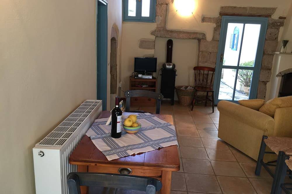 Olive Pickers Sleeps 5 (2 chambres) in Agios Pavlos (Canée), Vámos